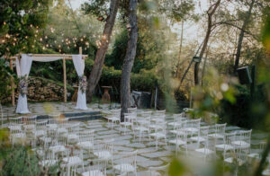 Read more about the article כמעט נפרדנו ביום של החתונה בגלל ויכוח על הקינוחים. שוק החתונות היא סיוט יכול להרוס כל קשר